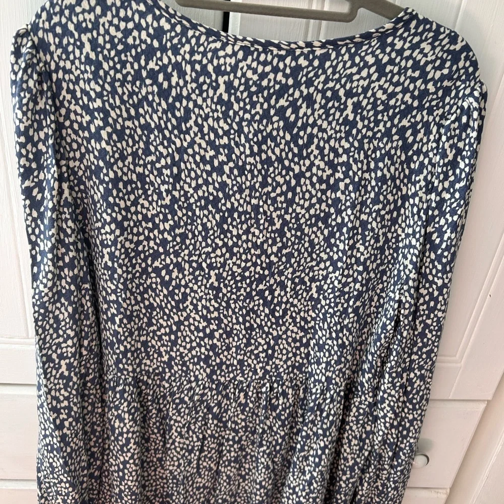Motherhood Navy and White Patterned Blouse with Bell Sleeves and Flounce Bottom - Picture 4 of 6